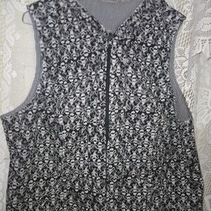 Black and White Floral Women's Vest